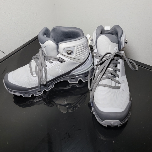 On Running Cloudrock 2 Waterproof Hiking Boots Grey Womens 6.5 EUC - Picture 2 of 10